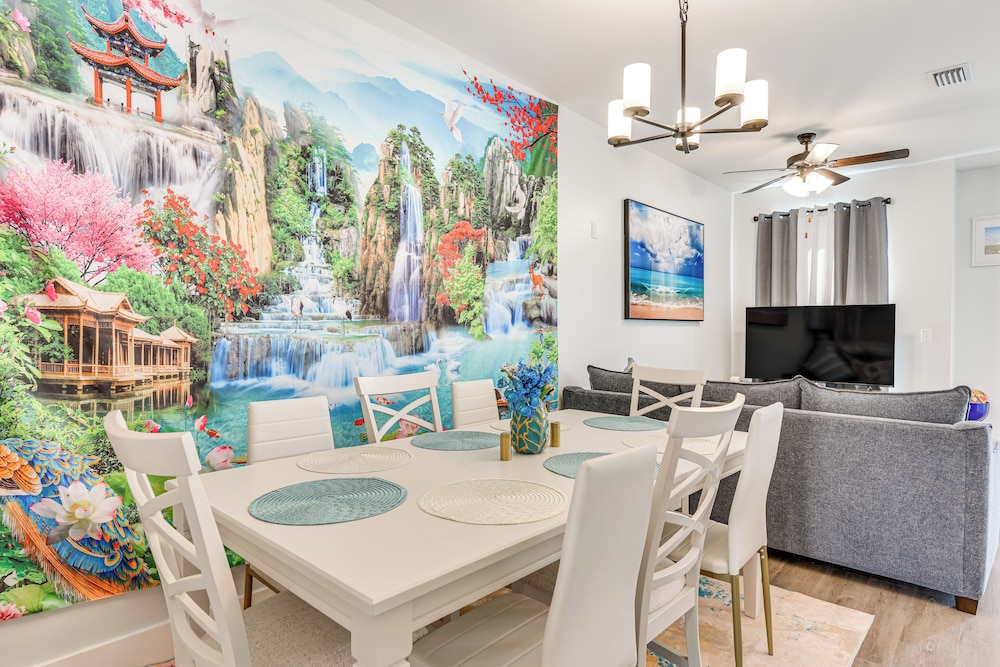 2 Mi to Gulf: Home w/ Sauna, Garden in Panama City