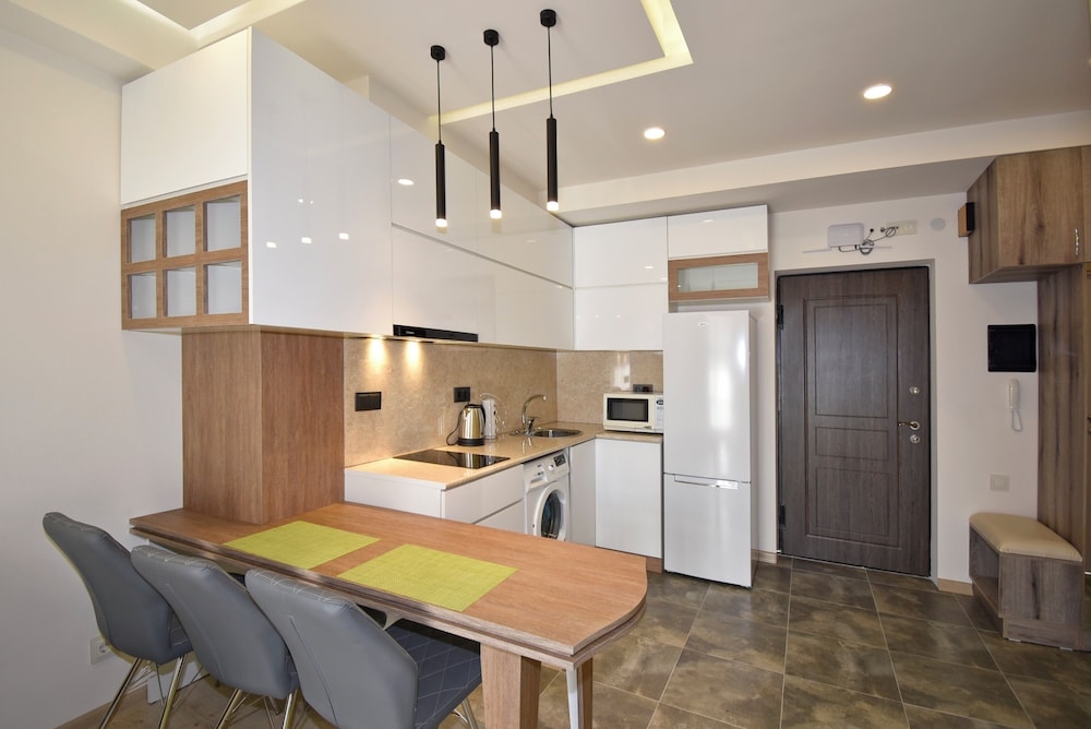 Aparthotel by Luxe Group KO16
