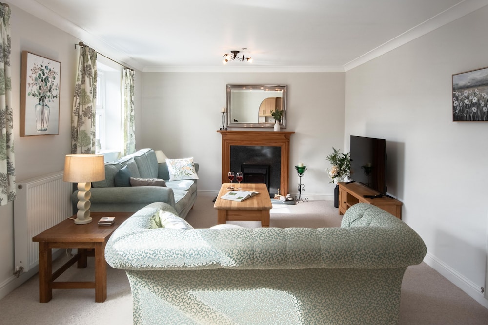 Modern 2-Bed Flat In Tavistock Centre