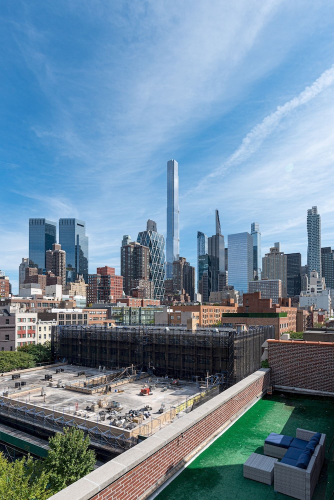 Amazing Furnished 1 BR Penthouse Midtown West
