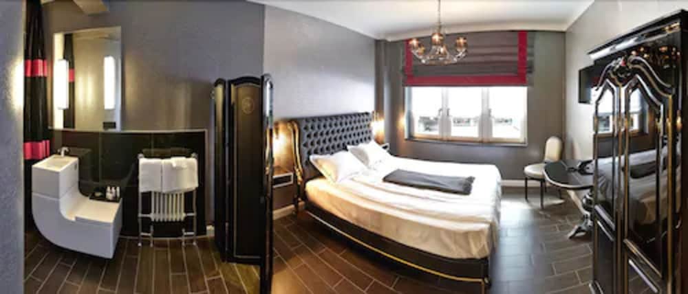 Humboldt1 Palais-Hotel & Bar