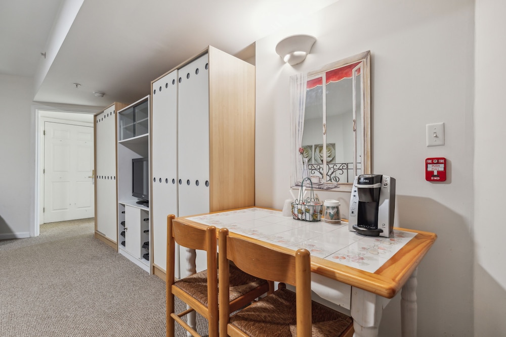 Columbia Vacations - The Columbia Inn at Peralynna Manor - Property Image 39