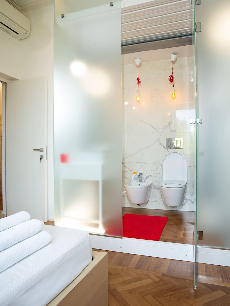 Room in Rome Isole