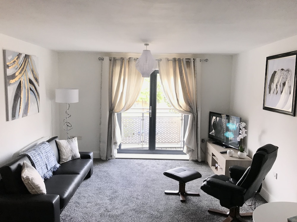 Grand Central Apartments, Centro
