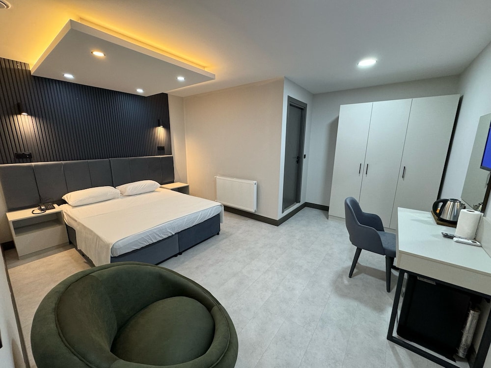 Trio Palace