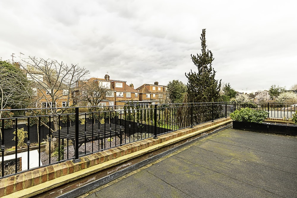 Stunning 5 Bed House in Willesden Green!