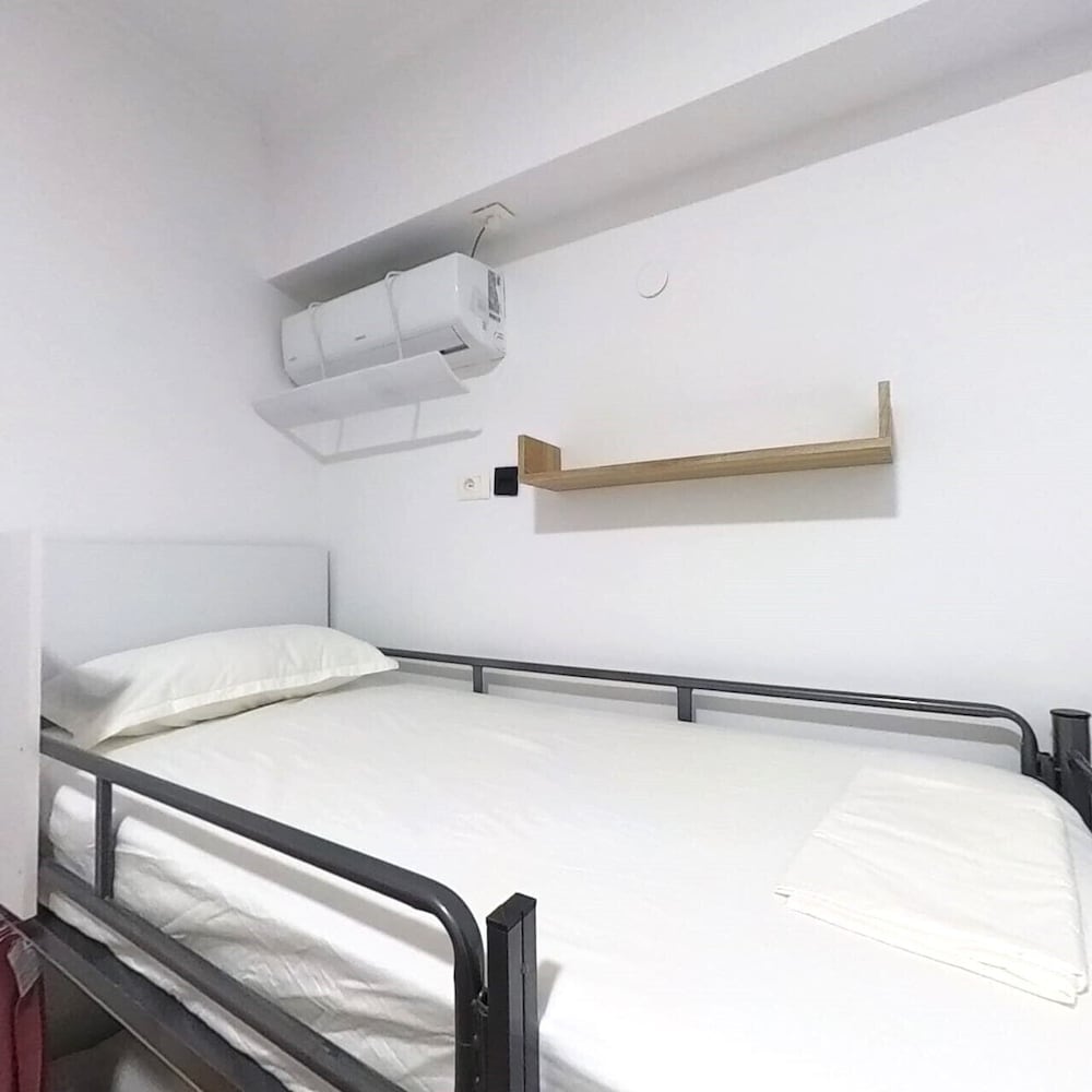 Mateo Rooms and Hostel