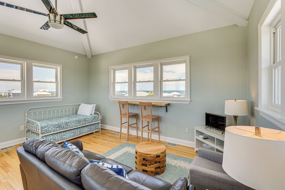 Walk to Ocean: Beach House w/ Pool in Port St Joe!