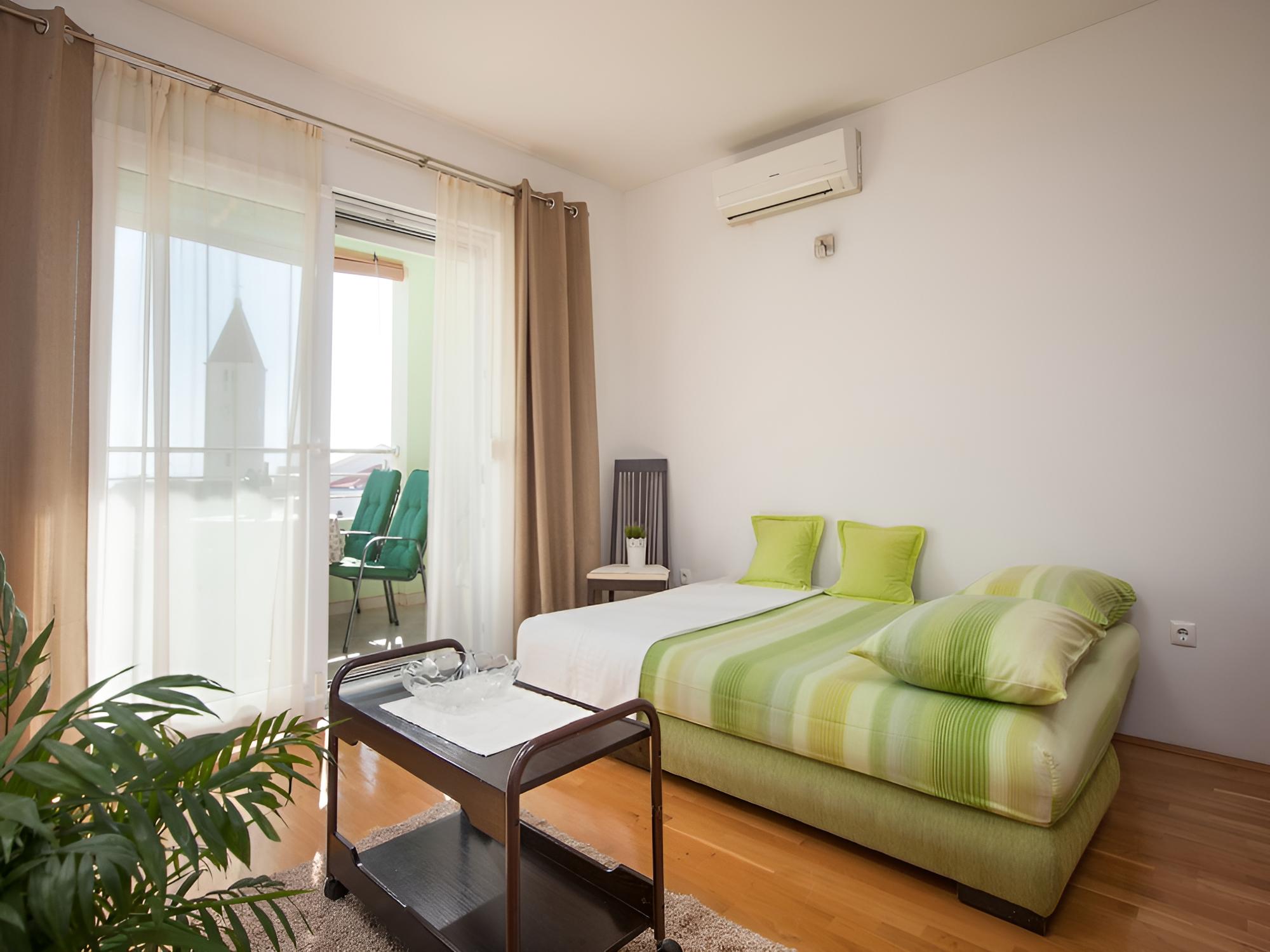 Green - Cosy & Close to the sea - A1 view 5