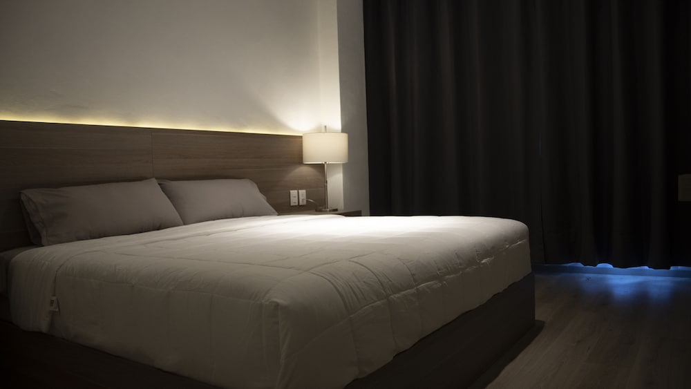 Pachuca Vacations - Hotel Blanco Pachuca - Property Image 2