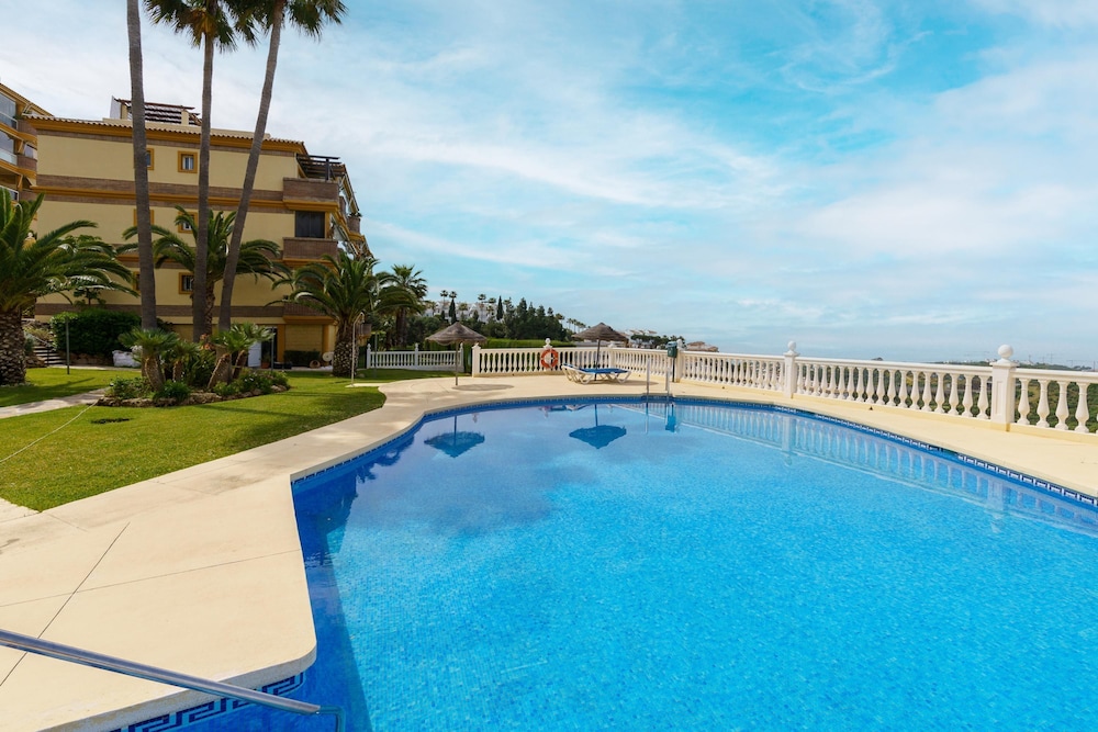 Seaview Sunny Altos De Calahonda Pool
