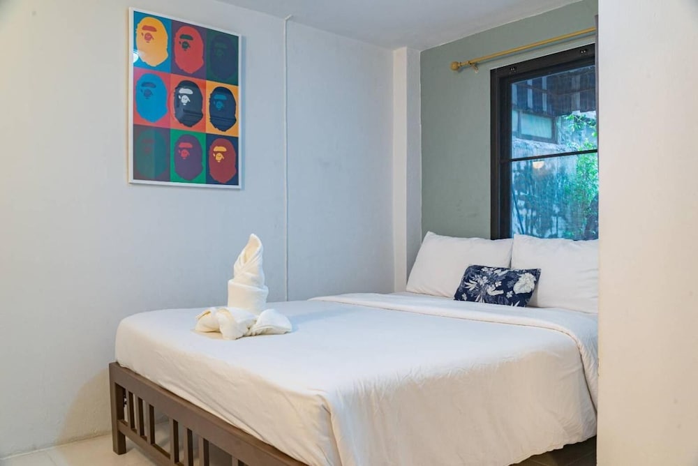 Asoke Montri Hostel