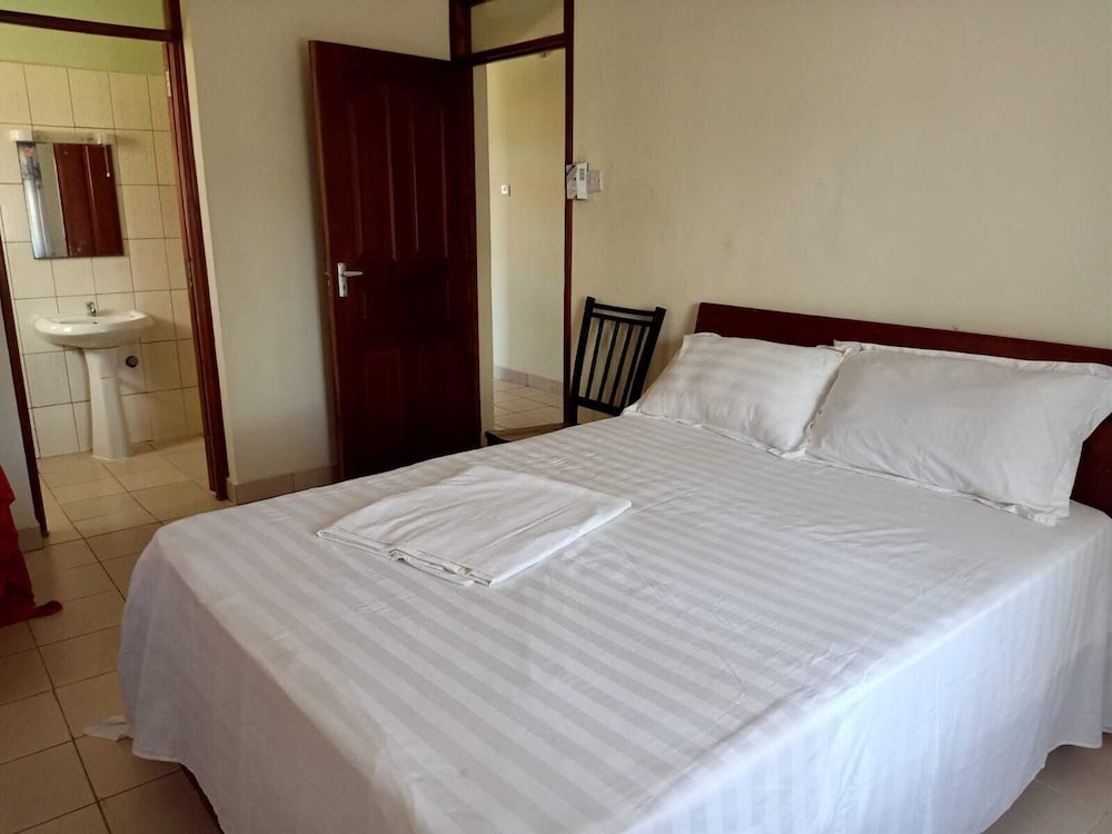 Stay.Plus Mtwapa Holiday Maisonnette view 5