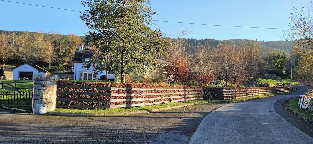 Mountain View Retreat in Rostrevor With hot Tub