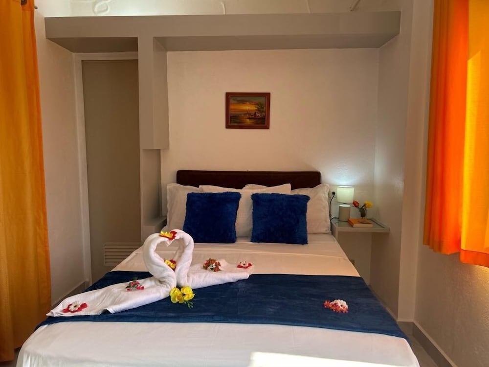 Moonlight Breeze Inn