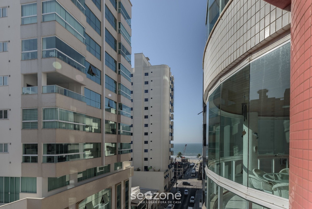4BR Apt w/ BBQ 70m From Beach Rto0502
