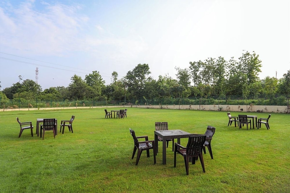 Corbett Tranquil Tigers Resort
