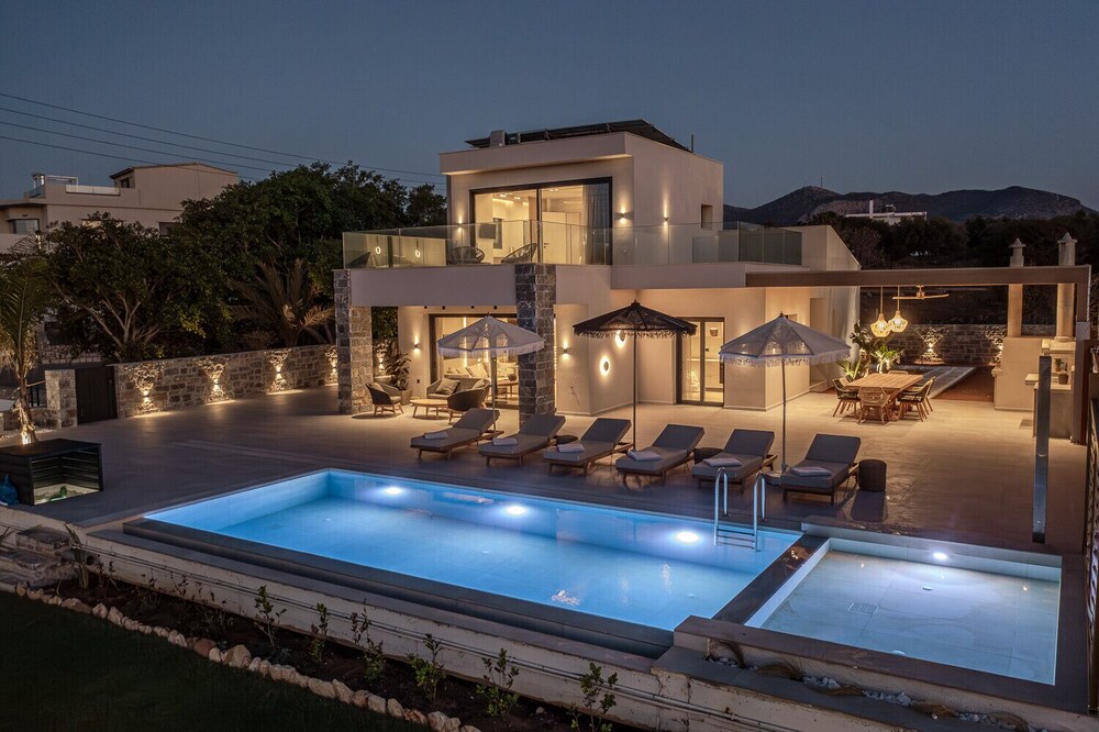 Nysa Luxury villa 1