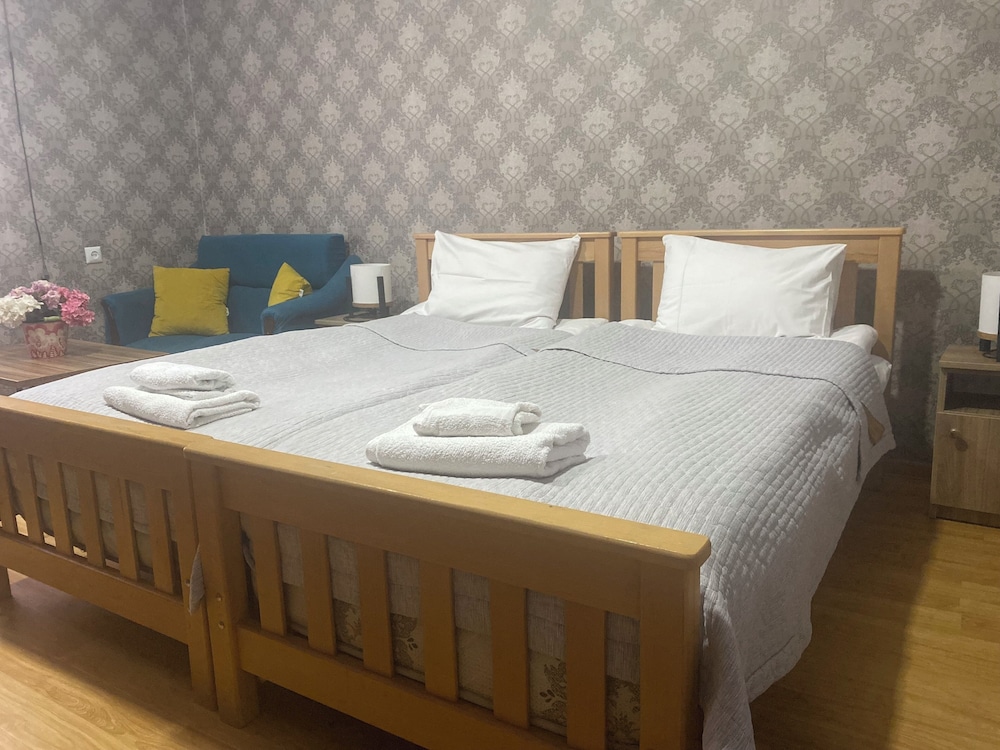 Hillside Guesthouse