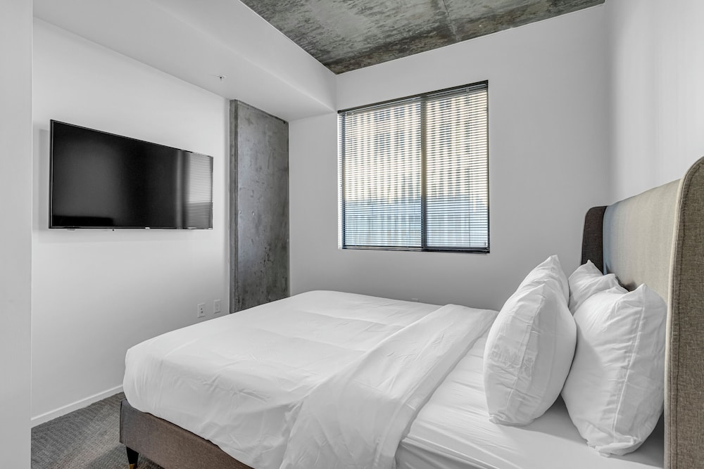 Phoenix Urban Luxury Escape