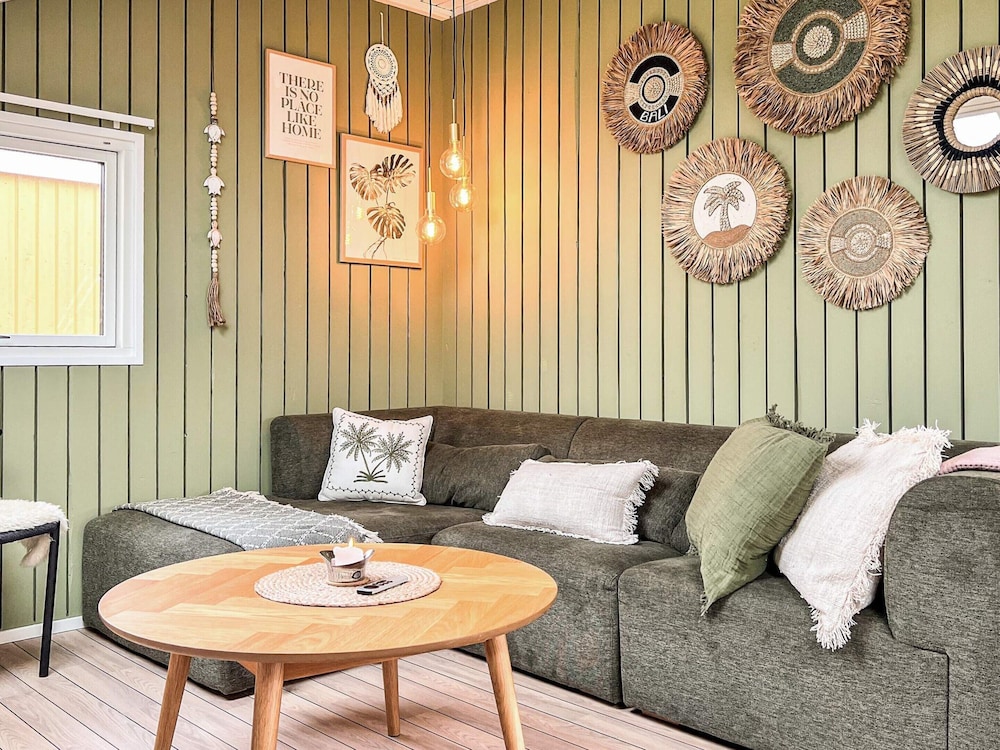 6 Person Holiday Home in Vaeggerlose