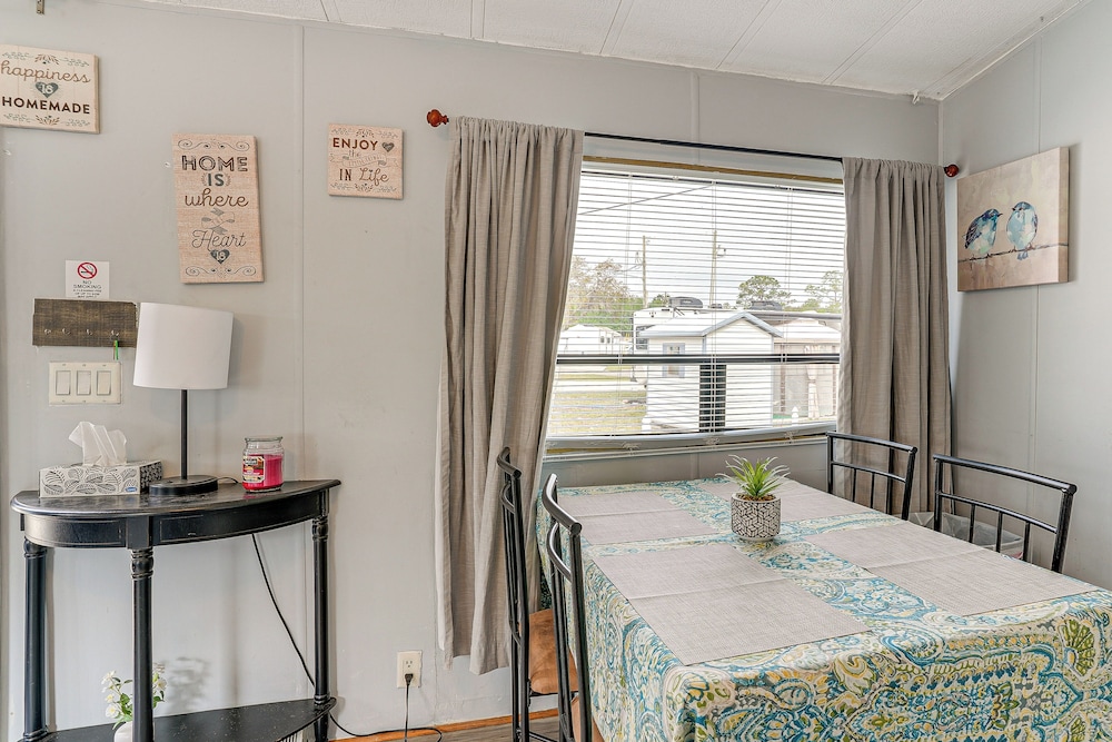 Davenport Couple's Retreat w/ Resort Perks!