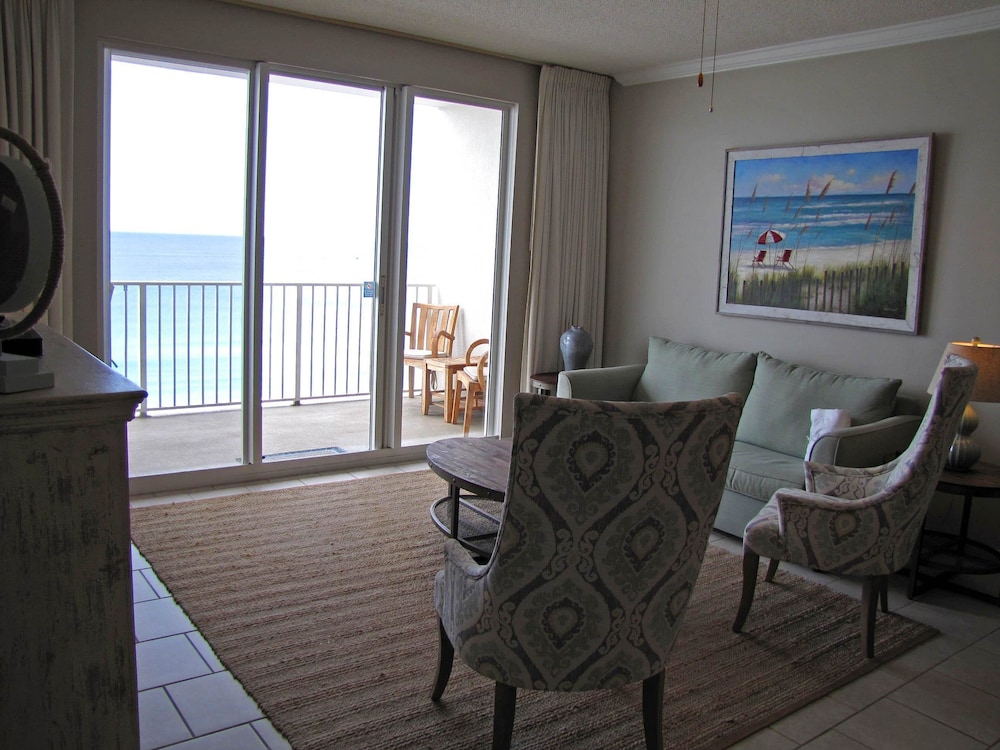 Majestic Sun Condos by Crystal Waters