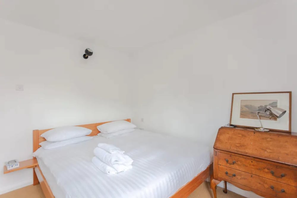 Cosy 2 Bedroom Apartment in Bethnal Green Near Victoria Park