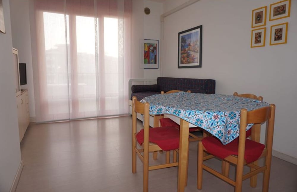 Superb Apartment With Swimming Pool view 2