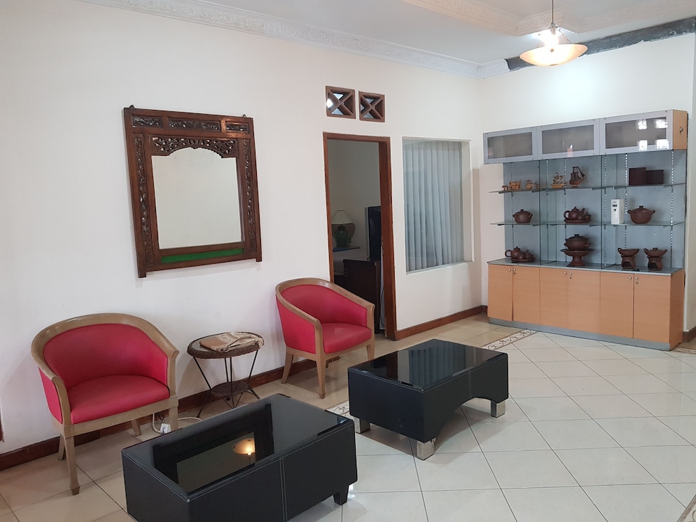 Hotel Alamanda Garut