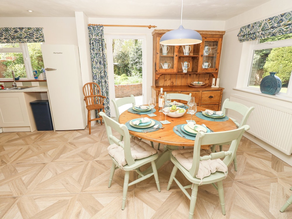 Horseshoe Cottage