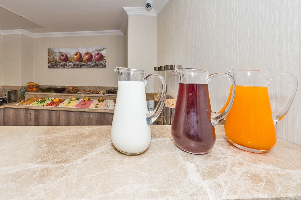 Alphonse Otel - Image 29