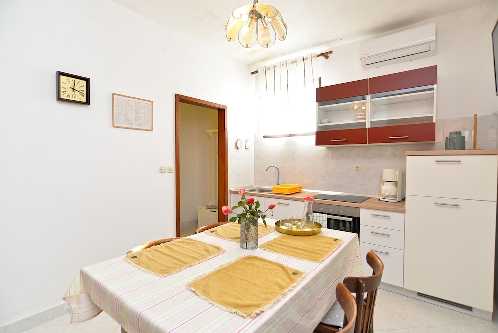 Apartment 1067 view 3