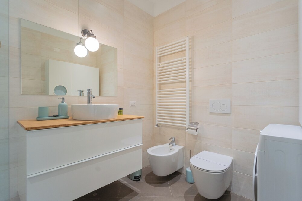 Enchanted Como Lake - Tremezzo Apartments by Rent all Como