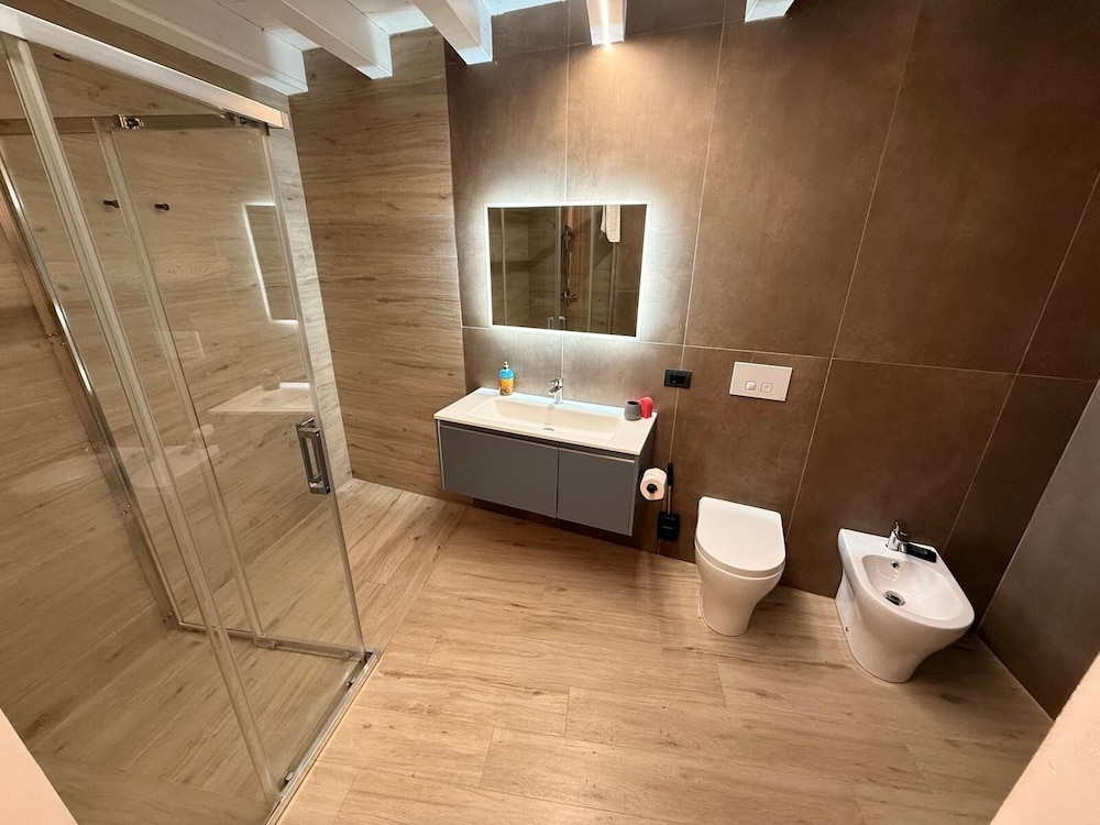5 Terre hub suite