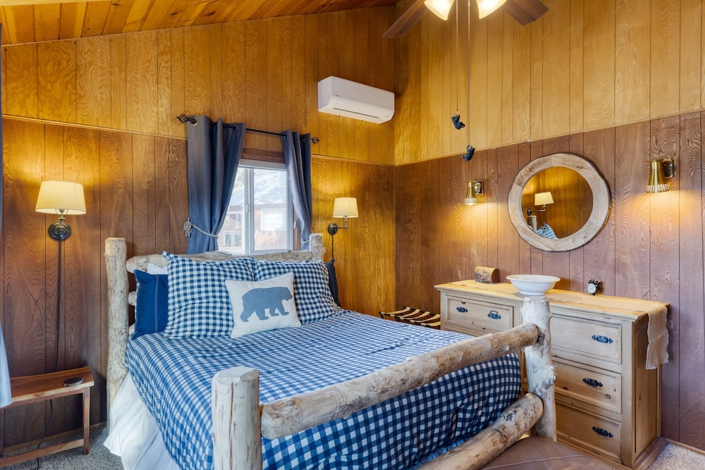Lakeside in Bearadise by Avantstay Gorgeous Mountain Cabin in Boulder Bay