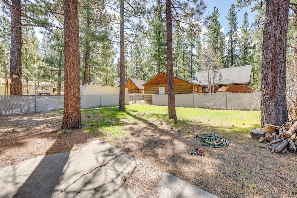 2 Mi to Trails: Modern Mountain Condo in Big Bear