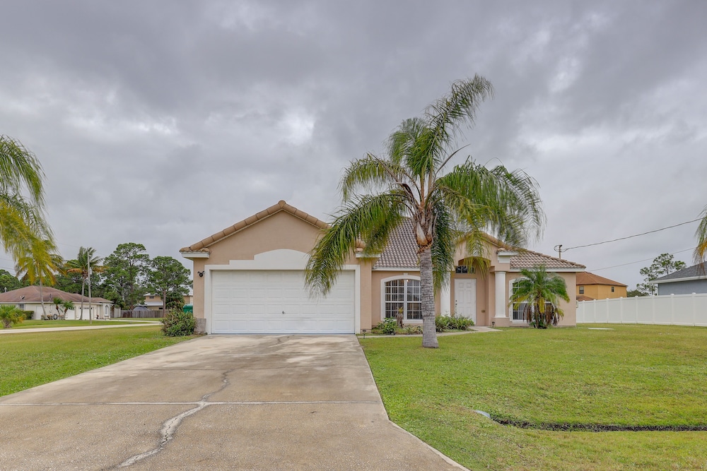 Pet-friendly Port St Lucie Home ~ 5 Mi to Marina! view 5