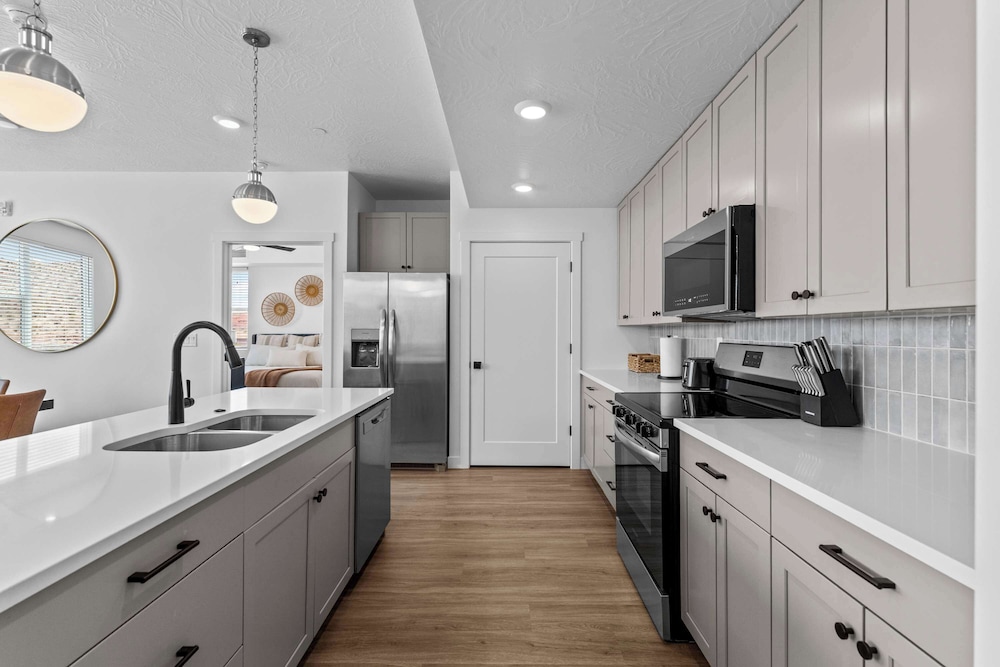 Terra Vista Stay for 8