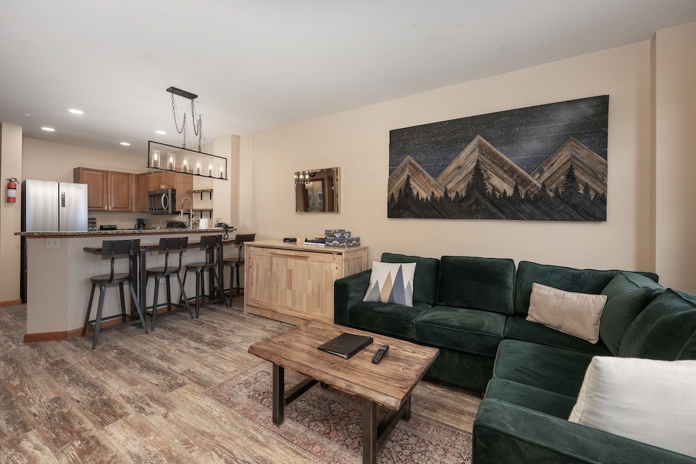 Zephyr Mountain Lodge - Winter Park CO Condos