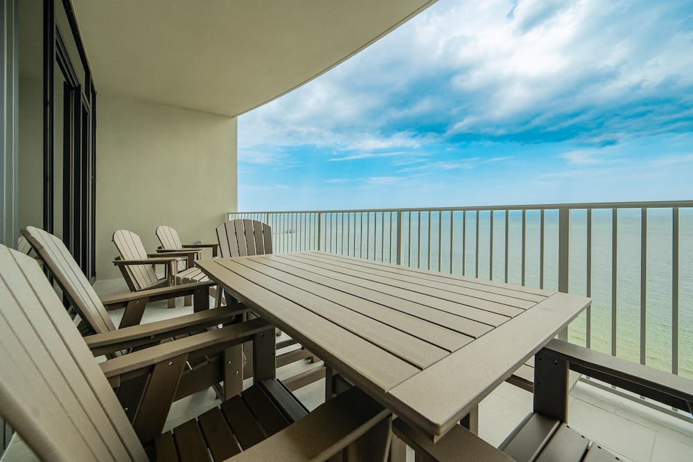 Phoenix Gulf Shores Ii 1902 3 Bedroom Condo