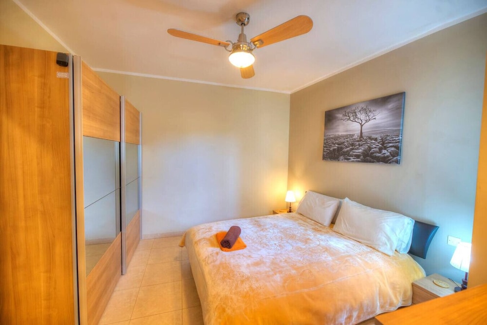 Spacious Apartment With Pool in Misrah Simar Qala view 2
