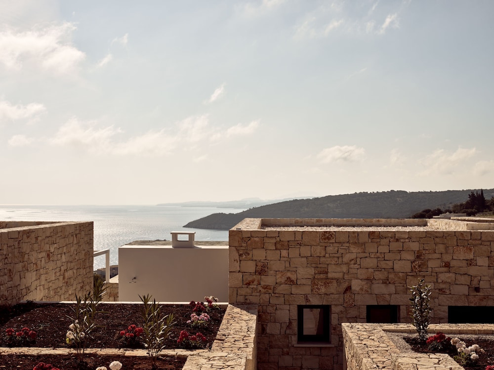 The Sall Suites Complex A - Sea Views