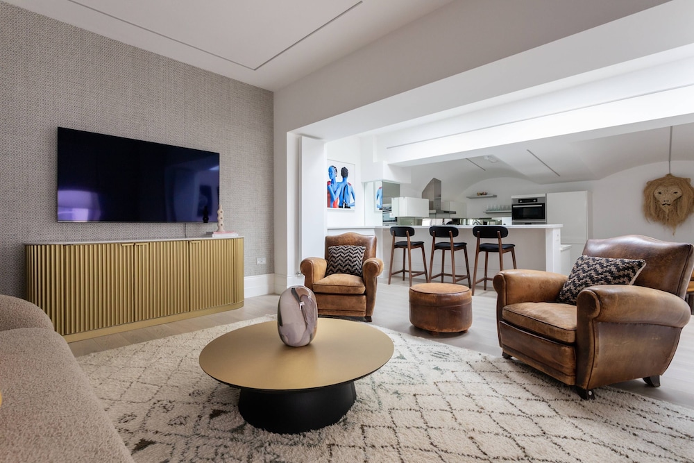 Winchester Street III by Onefinestay