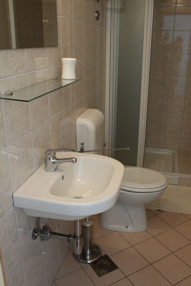 Photo 47