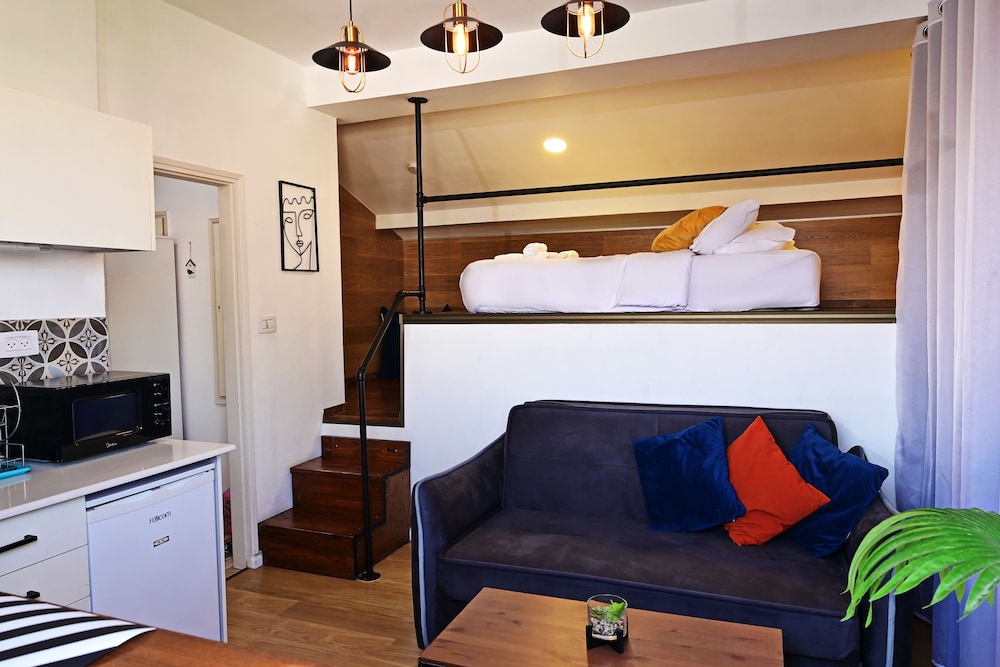 Dayos Unique Suites
