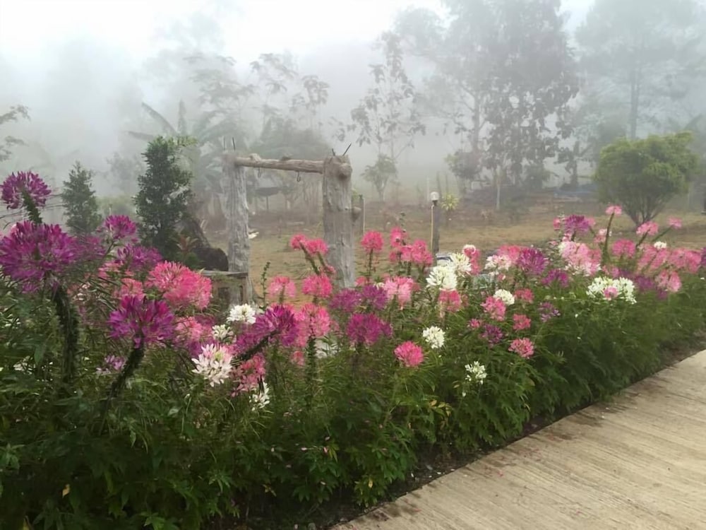Nidahommok Resort