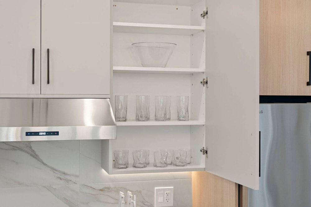 New Building in Med District - Modern 2bed 2bath