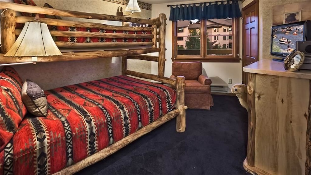 Chartreuse 122 2 BedroomCondo By Moving Mountains