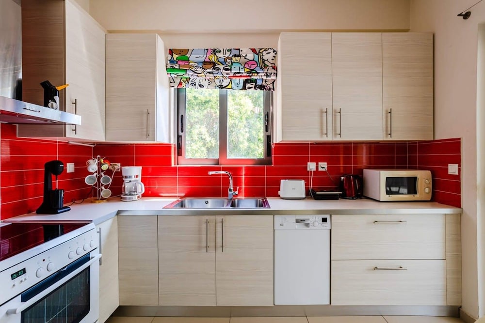 Kalamata s Spacious Getaway-taygetos Amazing View